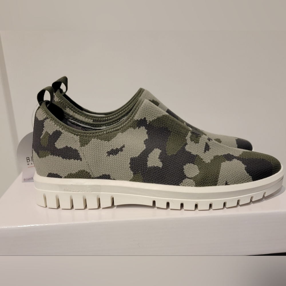 Blondo waterproof camo knit sneaker.
